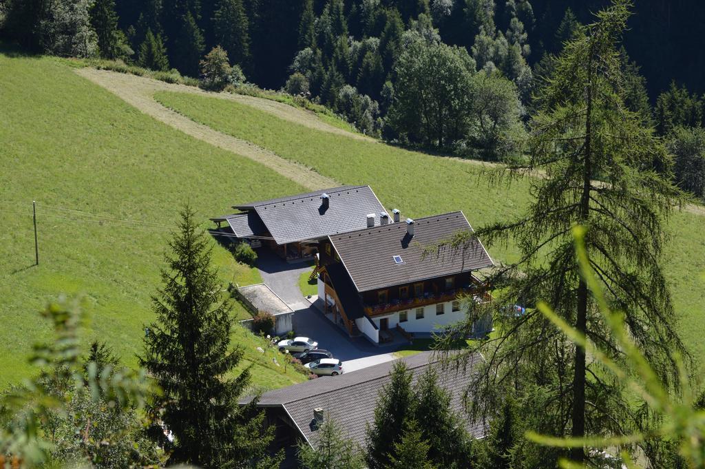 Ferienwohnungen Niederarnigerhof Familie Bauernfeind Kals-am Großglockner Екстериор снимка