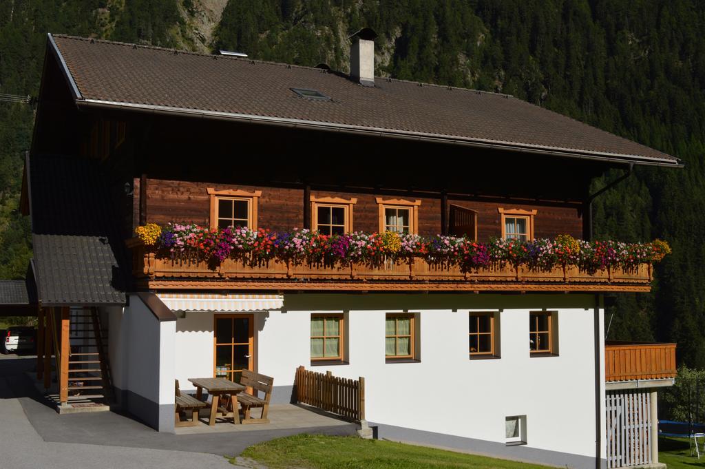 Ferienwohnungen Niederarnigerhof Familie Bauernfeind Kals-am Großglockner Екстериор снимка